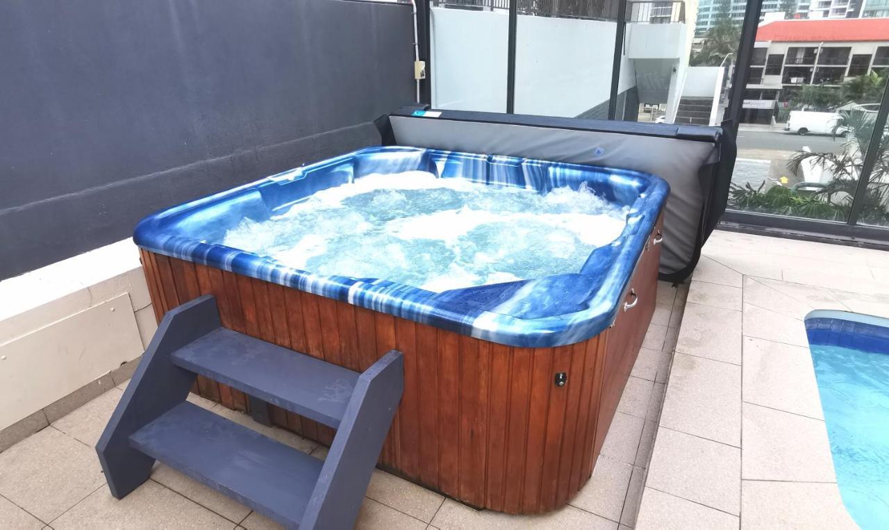 Beachside Apartment In The Heart Of Surfers Paradise - Free Parking Gold Coast Exteriér fotografie