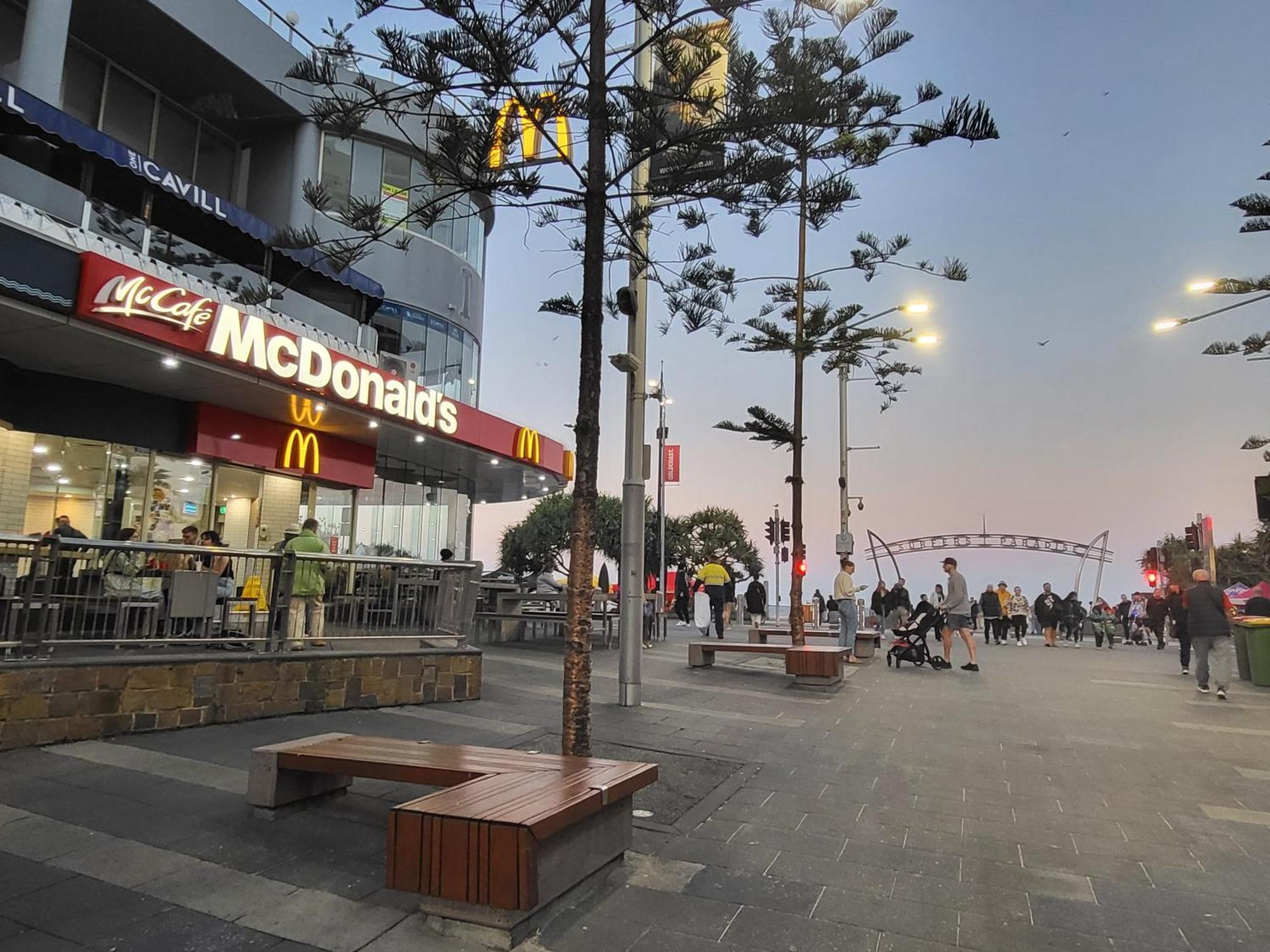 Beachside Apartment In The Heart Of Surfers Paradise - Free Parking Gold Coast Exteriér fotografie